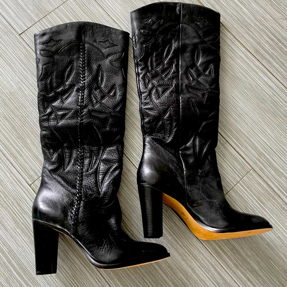 Shoes - Beautiful cowboy heels boots made in BRAZIL